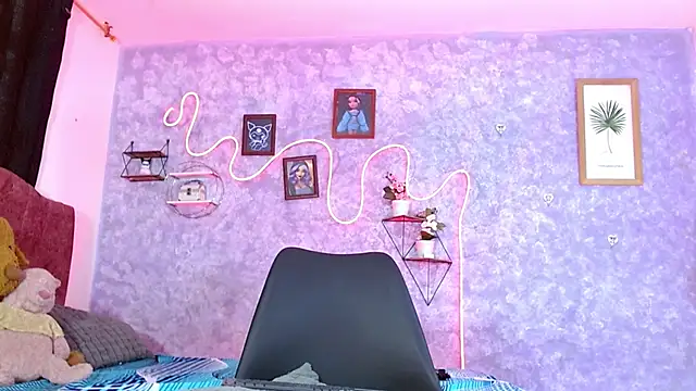 Snapshot of Everlin__Hot_ chatting on 1, 2, 2026 Everlin Hot online show from 1, 2, 2026