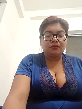 Elie Hallway online show from 6, 3, 2026