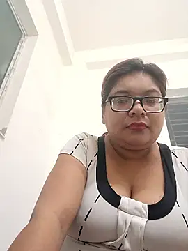 Snapshot of Elie_Hallway chatting on 28, 4, 2026 Elie Hallway online show from 28, 4, 2026