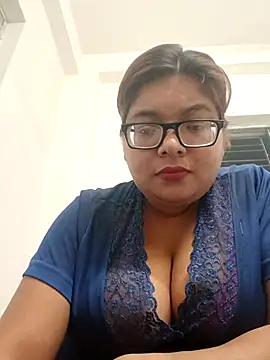 Snapshot of Elie_Hallway chatting on 30, 4, 2026 Elie Hallway online show from 30, 4, 2026