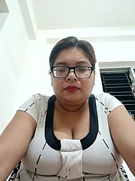 Snapshot of Elie_Hallway chatting on 13, 5, 2026 Elie Hallway online show from 13, 5, 2026