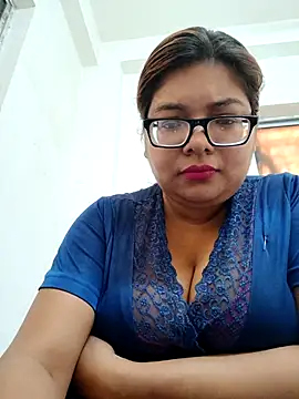 Snapshot of Elie_Hallway chatting on 18, 5, 2026 Elie Hallway online show from 18, 5, 2026