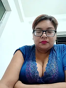 Snapshot of Elie_Hallway chatting on 25, 5, 2026 Elie Hallway online show from 25, 5, 2026