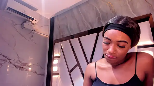 Snapshot of emii_brown chatting on 12, 2, 2026 emii brown online show from 12, 2, 2026