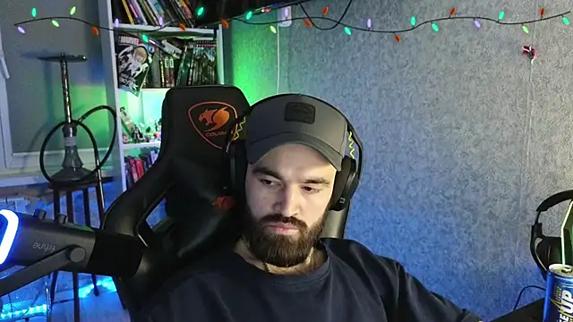 Snapshot of _Mostly_ chatting on 14, 2, 2026 Mostly online show from 14, 2, 2026