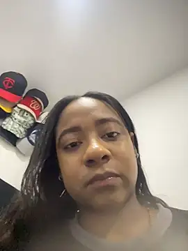 Snapshot of amara_queen_ chatting on 11, 5, 2026 amara queen online show from 11, 5, 2026