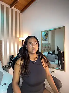 Snapshot of amara_queen_ chatting on 26, 5, 2026 amara queen online show from 26, 5, 2026