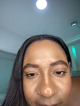 Snapshot of amara_queen_ chatting on 5, 6, 2026 amara queen online show from 5, 6, 2026