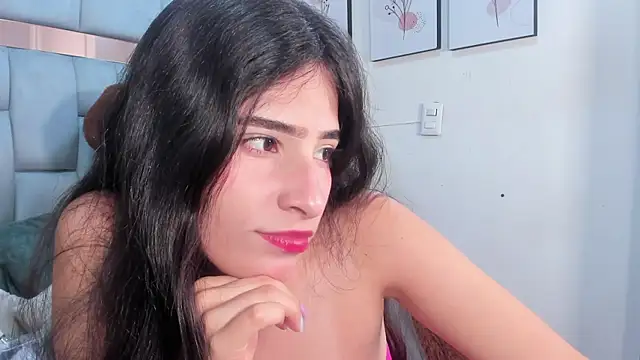 Snapshot of tatianacrow chatting on 3, 6, 2026 tatianacrow online show from 3, 6, 2026