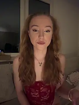 Snapshot of romyxxs chatting on 5, 2, 2026 romyxxs online show from 5, 2, 2026