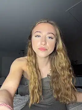 romyxxs online show from 7, 4, 2026