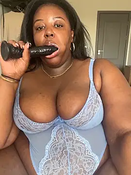 Snapshot of BouncyBBW chatting on 2, 5, 2026 BouncyBBW online show from 2, 5, 2026