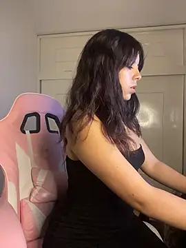 SoftDoll- online show from 7, 4, 2026