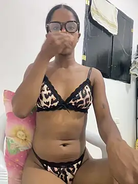 LIA PARKERR online show from 8, 4, 2026