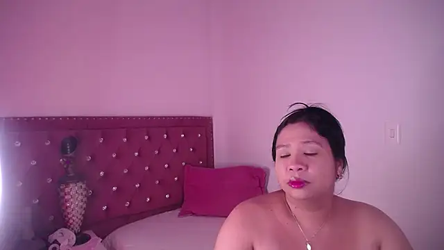 Snapshot of miafuegolatino chatting on 3, 7, 2026 miafuegolatino online show from 3, 7, 2026