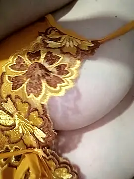 Snapshot of Hana-lovee chatting on 2, 2, 2026 Hana-lovee online show from 2, 2, 2026