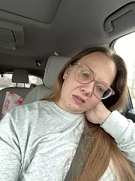 lickablelynn87 online show from 24, 2, 2026