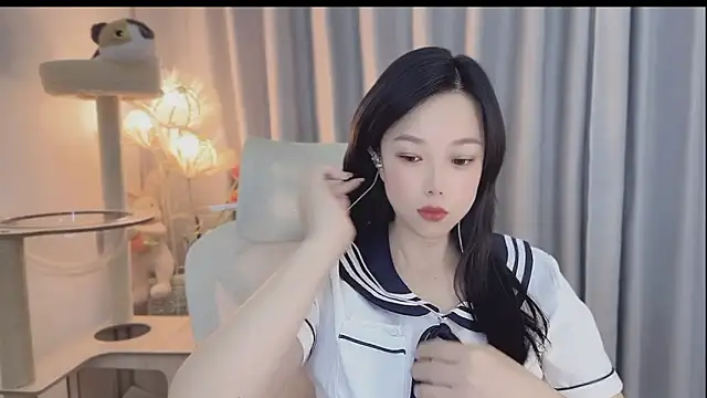 Snapshot of Yumi_yuni chatting on 9, 5, 2026 Yumi yuni online show from 9, 5, 2026
