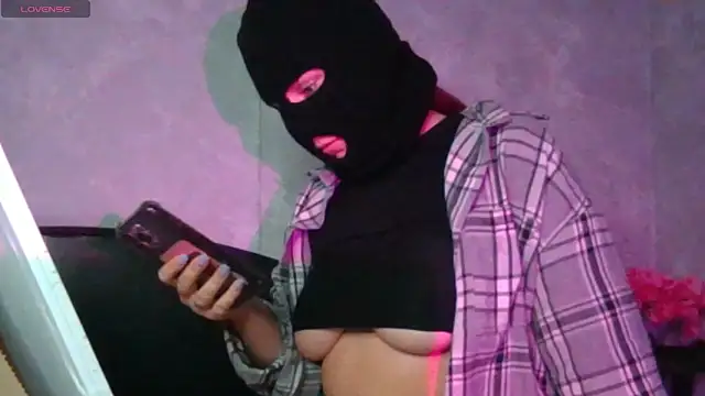 YenMoore online show from 5, 2, 2026