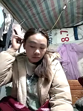 Snapshot of Bella-222 chatting on 12, 2, 2026 Bella-222 online show from 12, 2, 2026