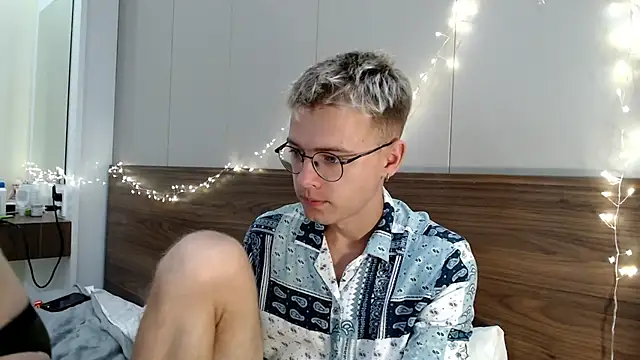 NikiKerryCum online show from 1, 3, 2026