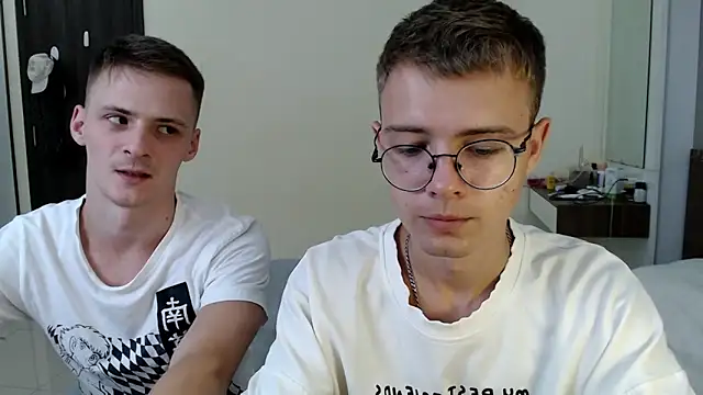 NikiKerryCum online show from 30, 4, 2026