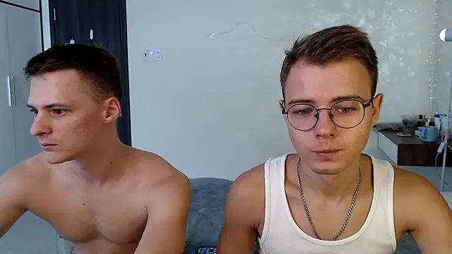 Snapshot of NikiKerryCum chatting on 24, 6, 2026 NikiKerryCum online show from 24, 6, 2026