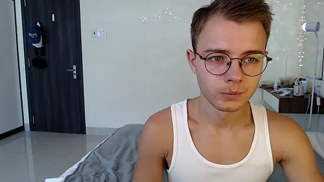 Snapshot of NikiKerryCum chatting on 27, 6, 2026 NikiKerryCum online show from 27, 6, 2026