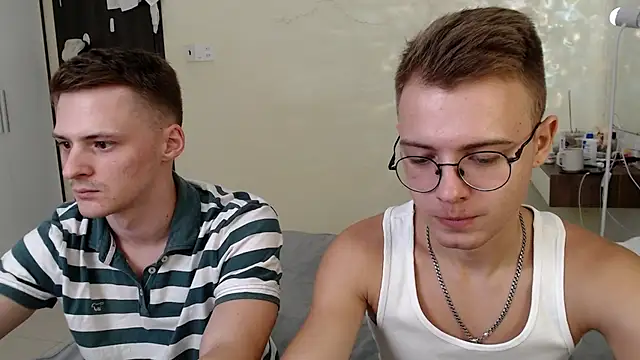 Snapshot of NikiKerryCum chatting on 5, 7, 2026 NikiKerryCum online show from 5, 7, 2026