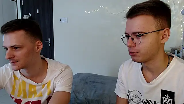 Snapshot of NikiKerryCum chatting on 9, 7, 2026 NikiKerryCum online show from 9, 7, 2026