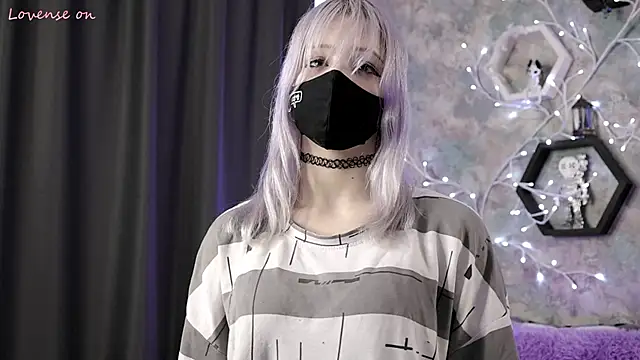 Yunakiss online show from 5, 4, 2026