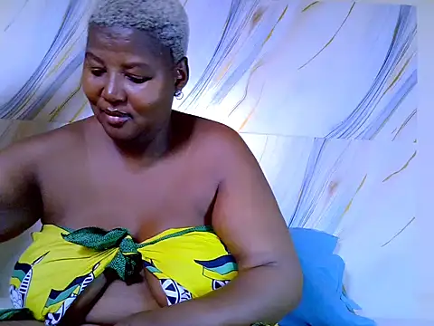 Snapshot of treasure_hunny chatting on 4, 2, 2026 treasure hunny online show from 4, 2, 2026