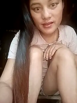 Snapshot of Momo-biki chatting on 7, 8, 2026 Momo-biki online show from 7, 8, 2026