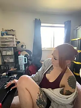 Snapshot of ThornsandHoney chatting on 11, 5, 2026 ThornsandHoney online show from 11, 5, 2026