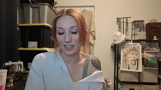 Snapshot of ThornsandHoney chatting on 18, 5, 2026 ThornsandHoney online show from 18, 5, 2026