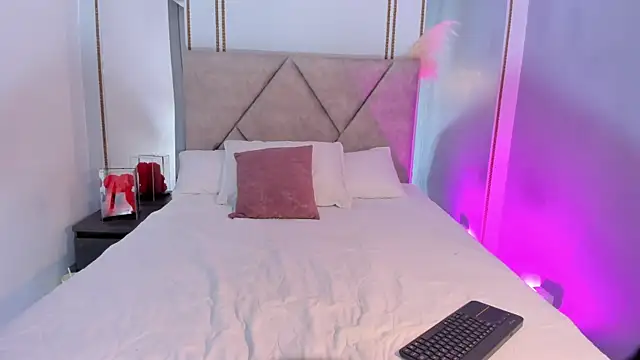 NiicoleLeroy online show from 21, 3, 2026