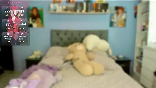 Snapshot of Crystal_X_ chatting on 25, 7, 2026 Crystal X online show from 25, 7, 2026