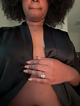 Snapshot of cocoaswretie chatting on 12, 2, 2026 cocoaswretie online show from 12, 2, 2026