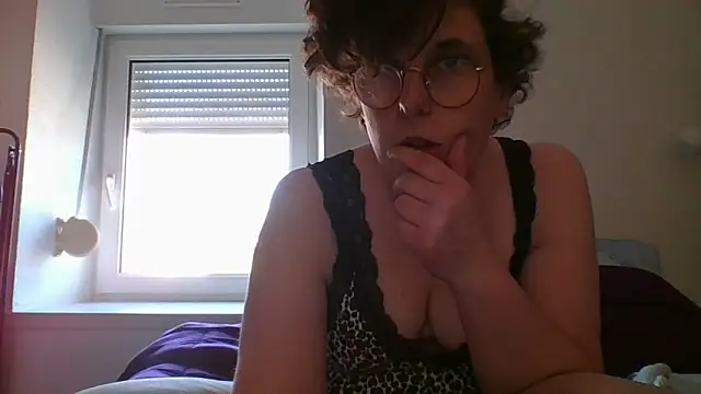 OIseauNoir88 online show from 17, 3, 2026