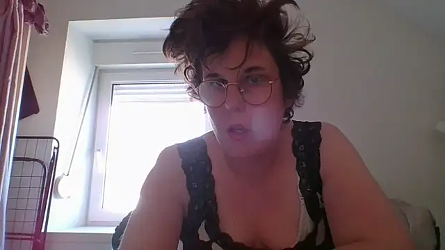 OIseauNoir88 online show from 25, 3, 2026