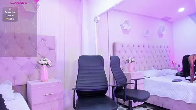 Snapshot of JazminRusso_ chatting on 9, 4, 2026 JazminRusso online show from 9, 4, 2026