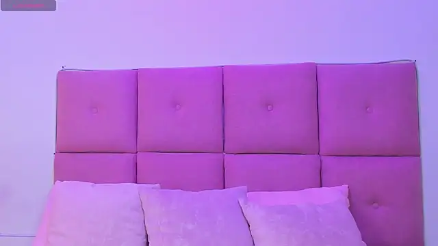 Hilaryportman online show from 17, 4, 2026