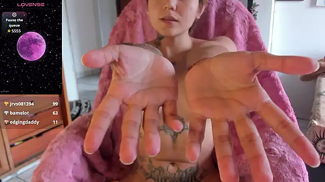 Snapshot of sunflowerr_ chatting on 2, 3, 2026 sunflowerr online show from 2, 3, 2026