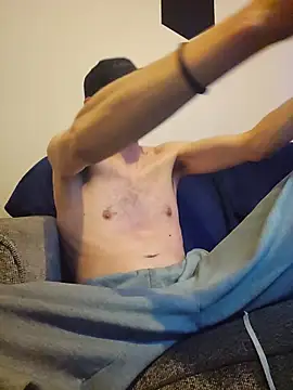 AERIALCLOVER online show from 17, 4, 2026