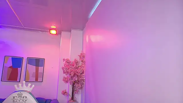 Madame scarlett online show from 13, 4, 2026