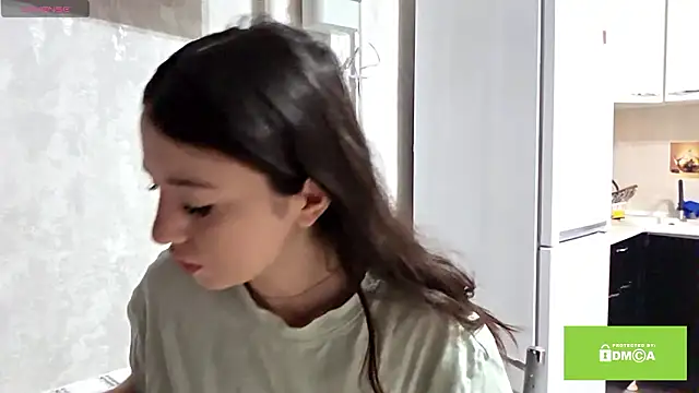 Snapshot of ZyntraLoom chatting on 3, 3, 2026 ZyntraLoom online show from 3, 3, 2026