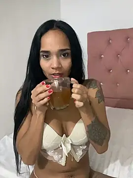 Maria x Alejandra online show from 13, 2, 2026