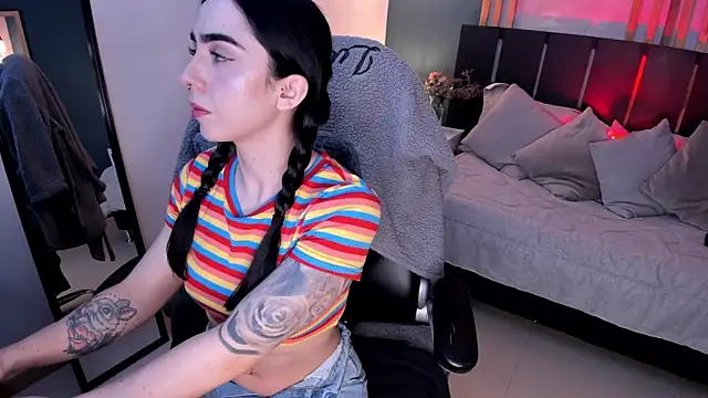 Snapshot of Luna_tagliaferri chatting on 15, 7, 2026 Luna tagliaferri online show from 15, 7, 2026
