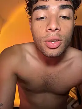 Snapshot of its_alejandro27 chatting on 28, 2, 2026 its alejandro27 online show from 28, 2, 2026