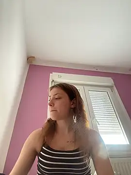 Snapshot of SofieKayla chatting on 10, 4, 2026 SofieKayla online show from 10, 4, 2026